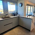 3 Pieces Climatise Avec Terrasse, Centre-ville, Garage A - Fr-1-780-27 Apartment Sainte-Maxime